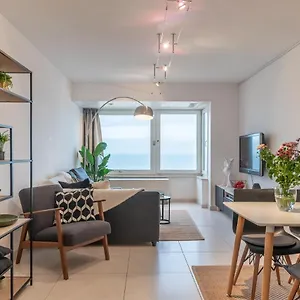 Appartement Frontaal Zeezicht Martinique Oostende