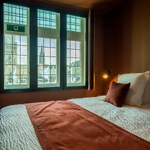 La Civiere D'or Brujas